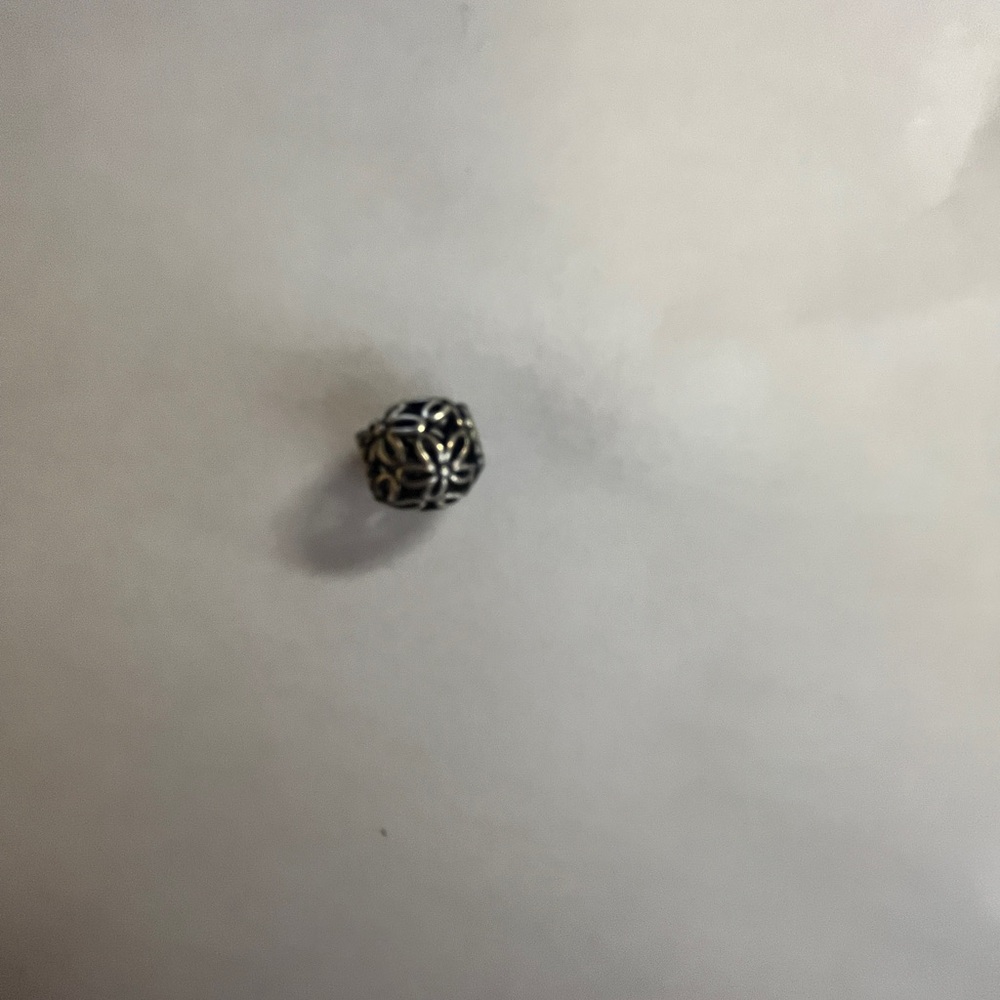 Flower Pandora charm